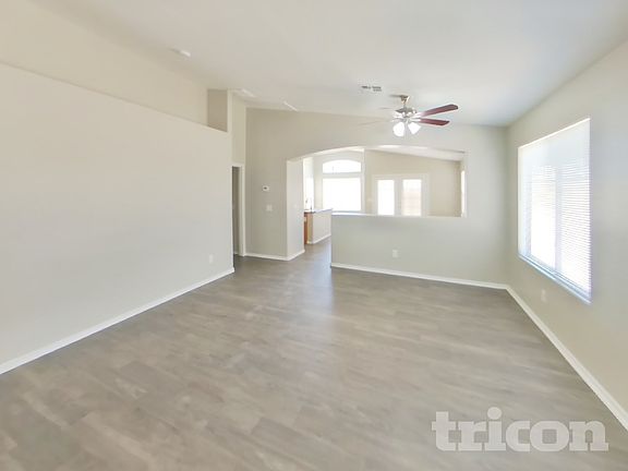3rd image of 1602 S 65th Gln