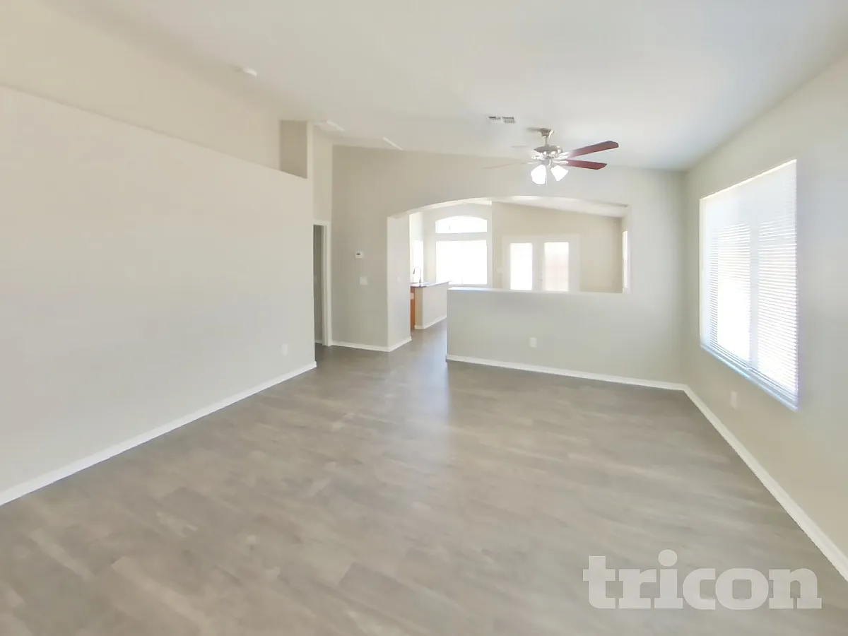 Building Photo - 1602 S 65th Gln