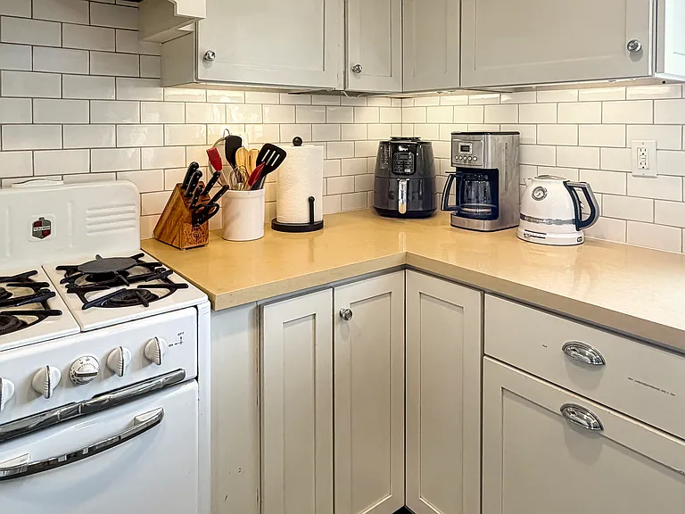 34 Arlington Ave #1 — Photo 15