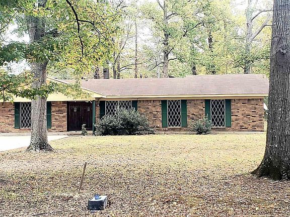 3rd image of 9200 Oakwood Dr