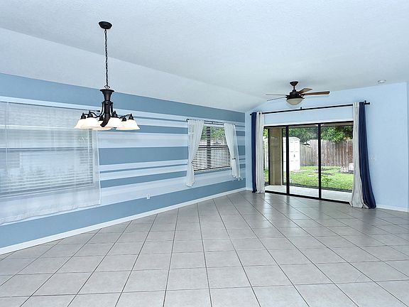 4th image of 4930 Nutmeg Ave