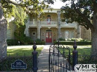 820 Saint Louis St, Gonzales, TX 78629