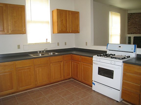 5th image of 2413 Marengo St