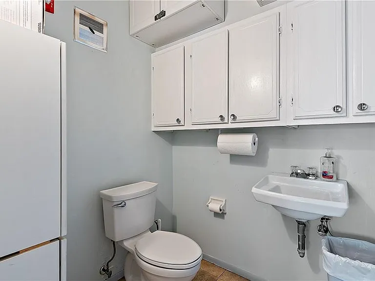 95 N Birch Rd #405 — Photo 25