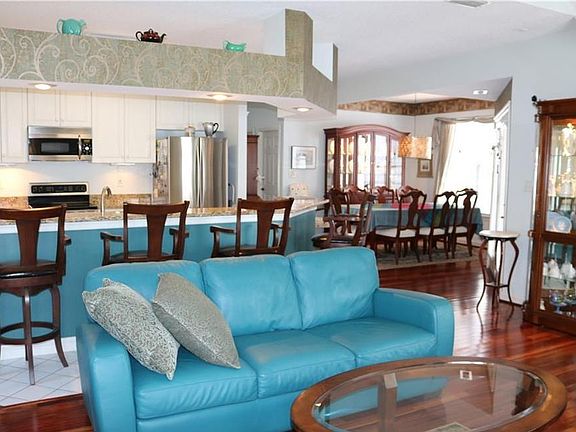 4th image of 2321 Cape Arbor Dr