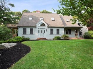 80 View Crest Dr, Falmouth, MA 02540