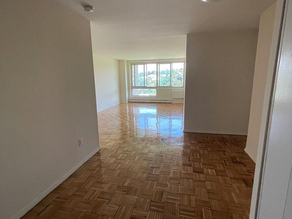 1st image of 0 Glenwood Ave #25J