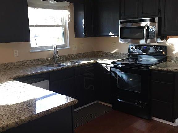 3rd image of 6155 Headington Pl