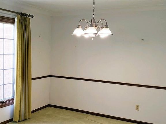 5th image of 1205 Bourgogne Ave