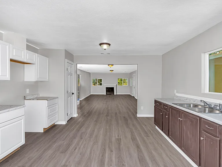 25752 Ellis St — Photo 23