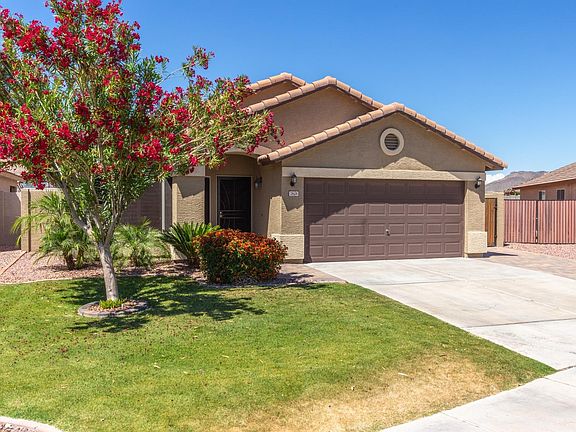 3rd image of 7626 W Foothill Dr