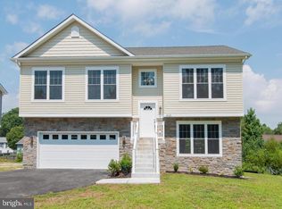 212 Shannon Park Ct, Glen Burnie, MD 21060