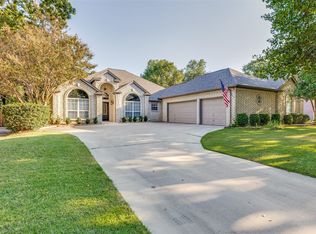 1464 Spinnaker Ln, Azle, TX 76020