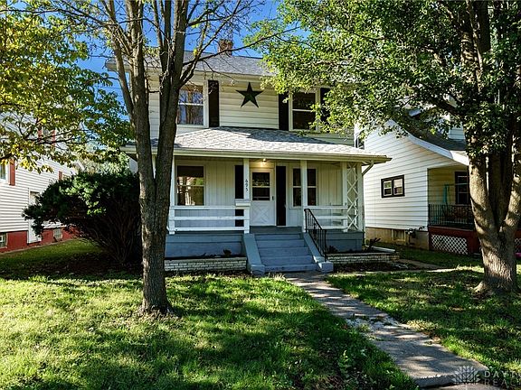 2nd image of 695 Greenlawn Ave