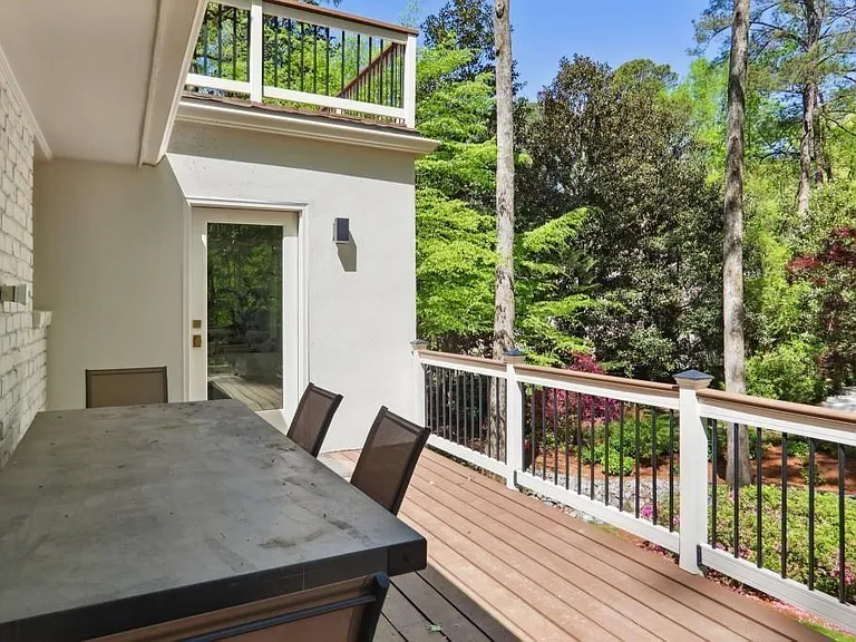 1007 Somerset Dr NW — Photo 25