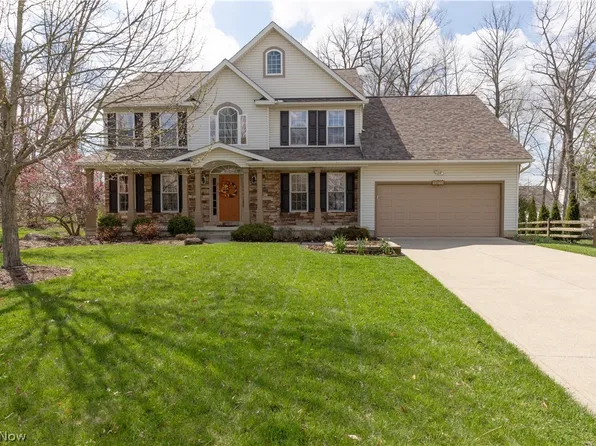 1201 Farmcote Cir, Medina, OH 44256