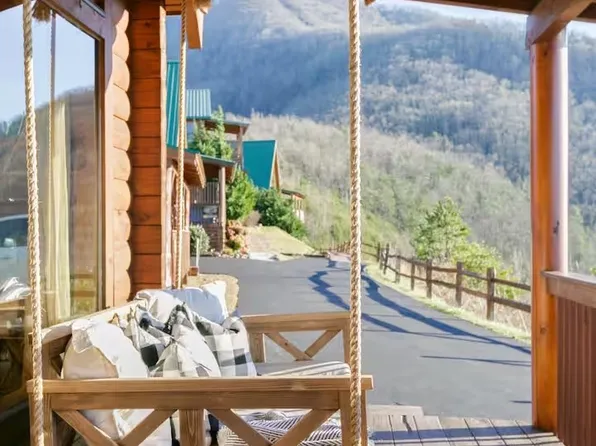 3653 Buckeye Knob Way, Sevierville, TN 37862