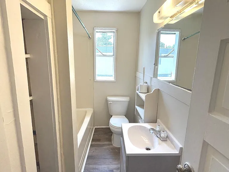 2455 Pegasus Pkwy #A — Photo 7