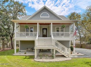 109 Drake Rd, Hampstead, NC 28443