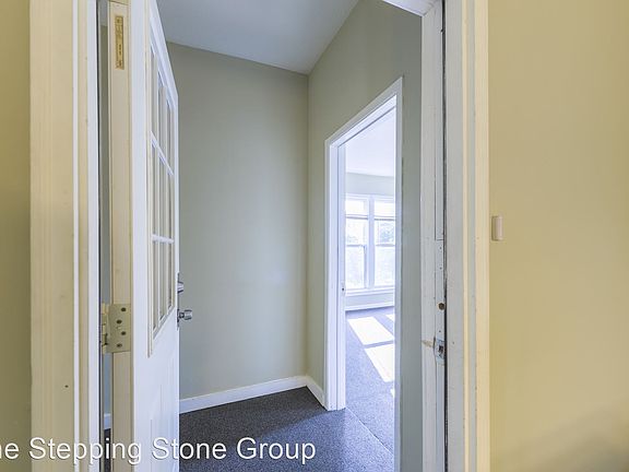 4th image of 2222 Glenwood Ave #2