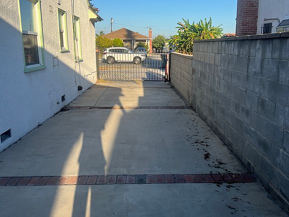 long drive way