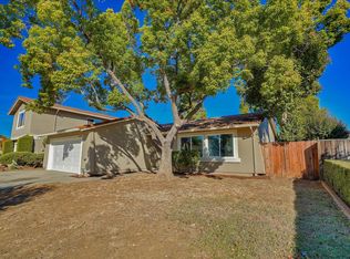 6850 Glenview Dr, Gilroy, CA 95020