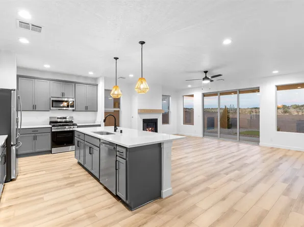 77 Cadena Loop, White Rock, NM 87547