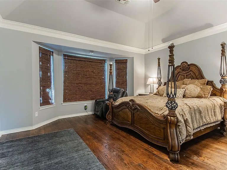 4129 Staten Island Dr — Photo 11