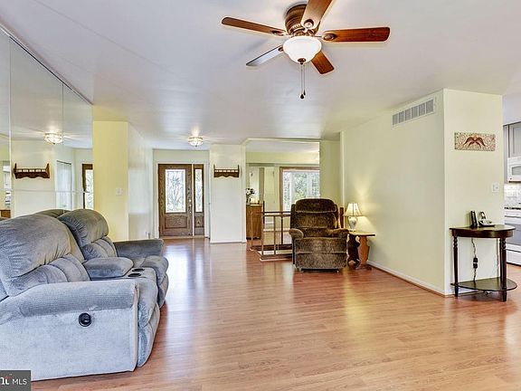4th image of 7200 Inwood Ave
