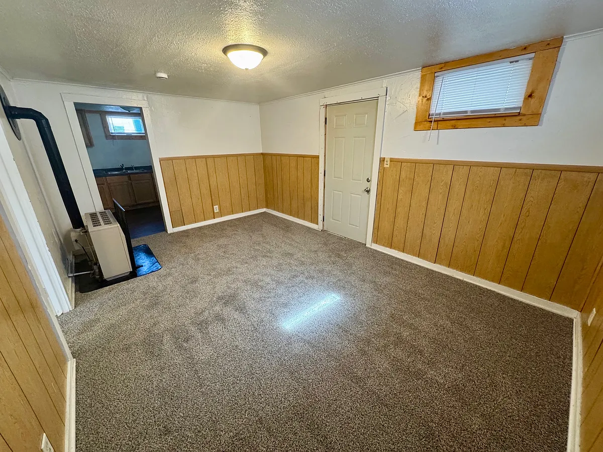 Building Photo - 410 E Denver St #2