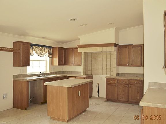 4th image of 822 Vista Pointe Ct