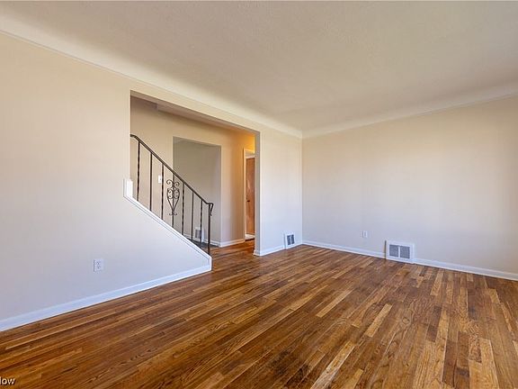 3rd image of 1420 Avondale Rd