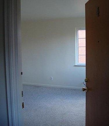 4th image of 3915 E Gatewood Ln APT 3