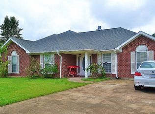 2521 Tampica Rd, Gautier, MS 39553