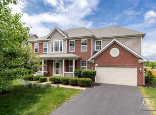 815 Preston Ln, Oswego, IL 60543