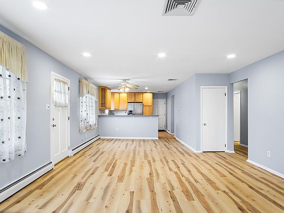 2nd image of 413 Watson Ave