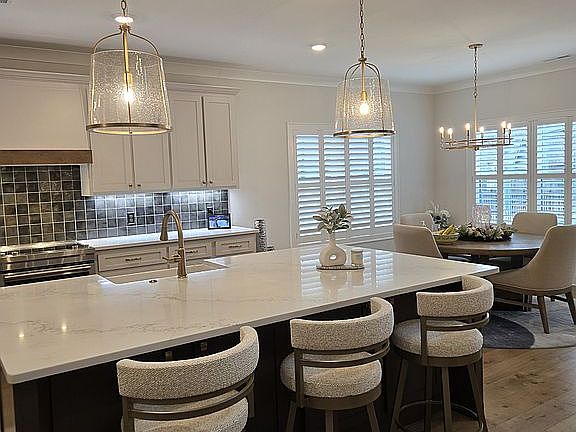 5th image of 7944 Vervena Dr