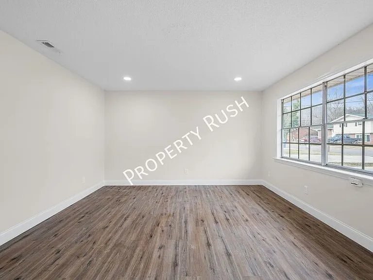 3336 Gundy Dr #B — Photo 5