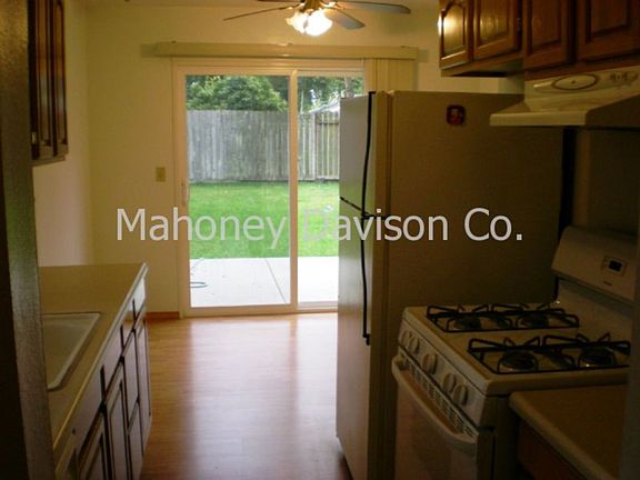 5th image of 352 Lincoln Ave