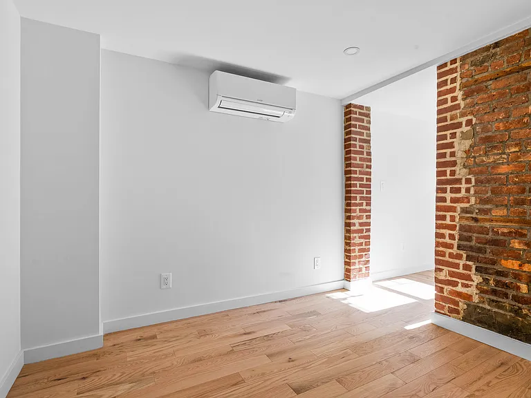 132 Carroll St #1 — Photo 14