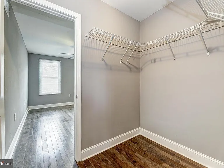 822 S Highland Ave — Photo 23