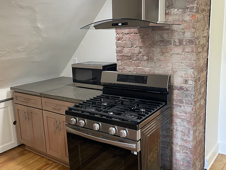 1557 Alameda Ave #3 — Photo 3