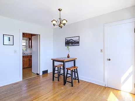 916 Bailey St — Photo 11