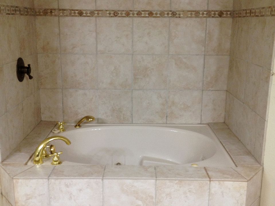 Water Jet Master Bath