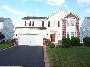 275 Zinnia Dr, Romeoville, IL 60446