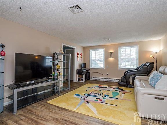 2nd image of 217 Mayflower Way #O