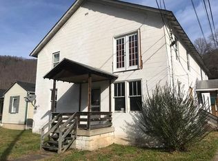 123 Sherman St, Sylvester, WV 25193