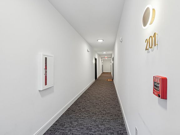 4th image of 3000 South Blvd #201