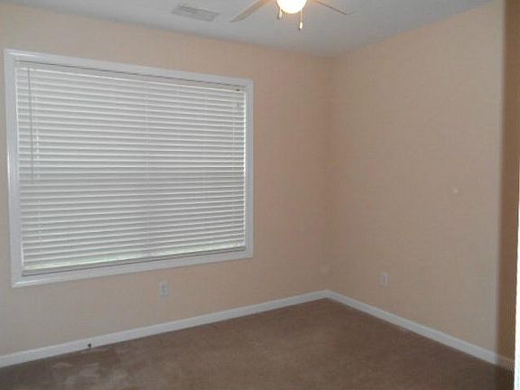 3rd image of 322 Rosewood Ln