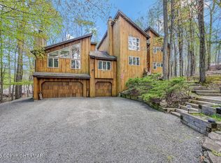 246 White Pine Dr, Pocono Lake, PA 18347